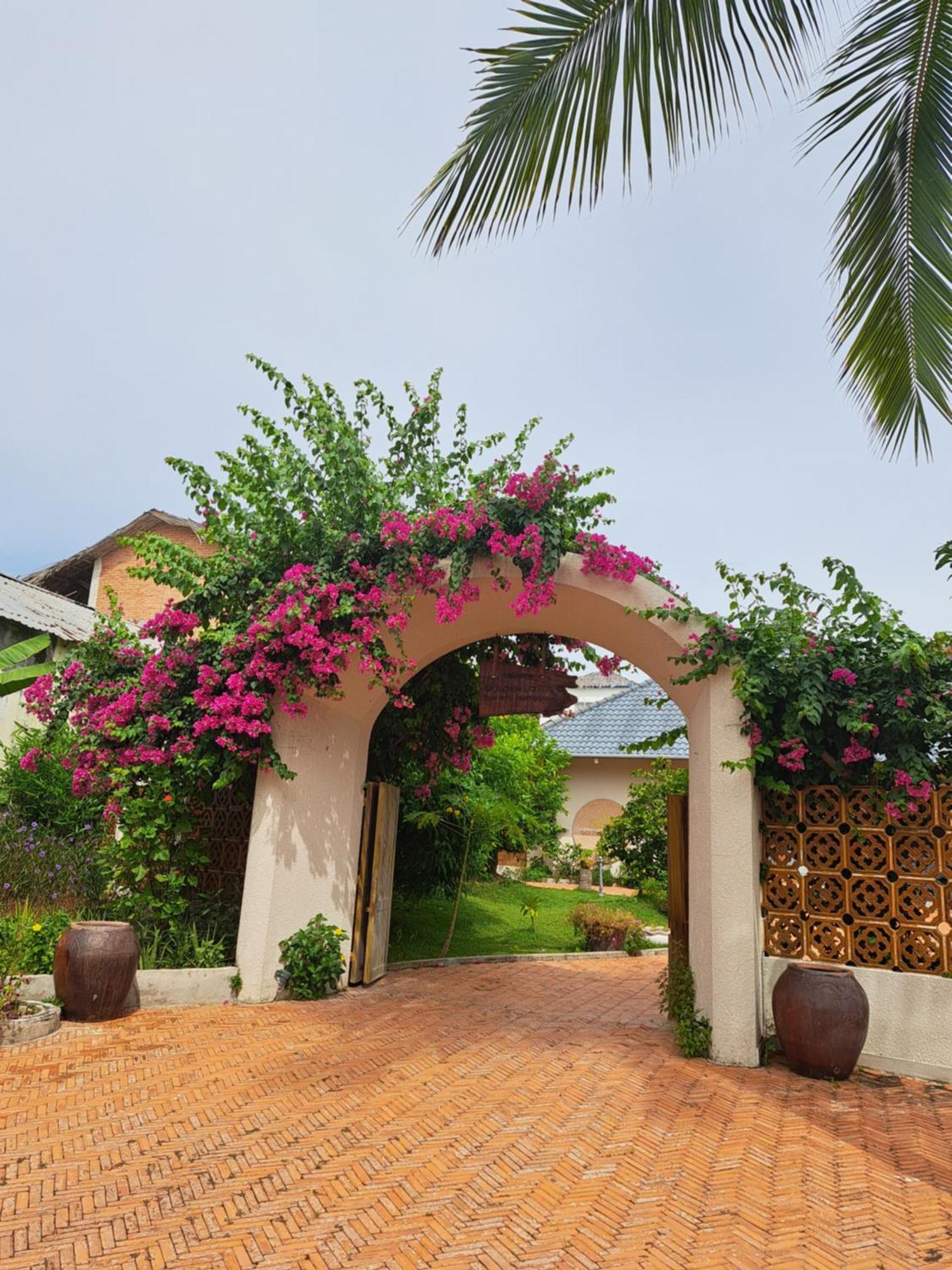 Golden Lotus Spa & Homestay Ap Thien Phuoc Zewnętrze zdjęcie